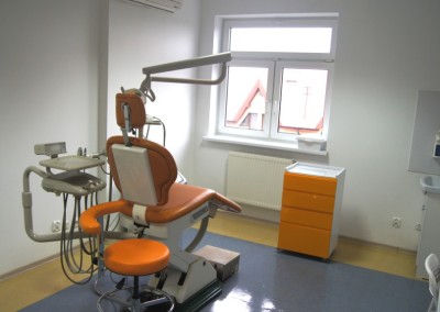 Centrum Stomatologiczne Demed Płock Gabinet stomatologiczny 2b